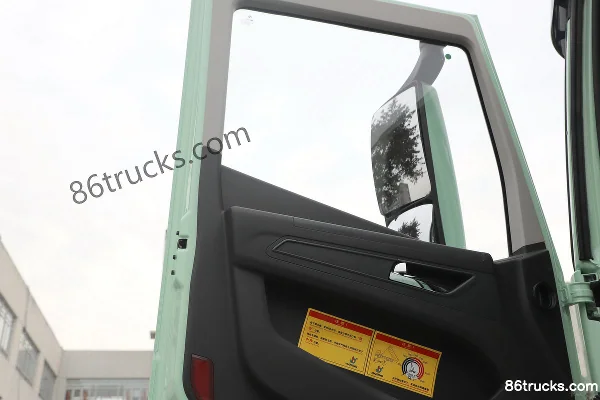 SAIC Hongyan Genlyon Heavy Duty 8X4(12 wheels) 8.8m Pure Electric Dump Truck CATL 600kWh Cab (3) | 86Trucks