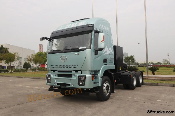 SAIC Hongyan Genlyon 6X4(10 roues) pure electric tractor unit CATL 400kWh Extérieur (3) | 86Trucks
