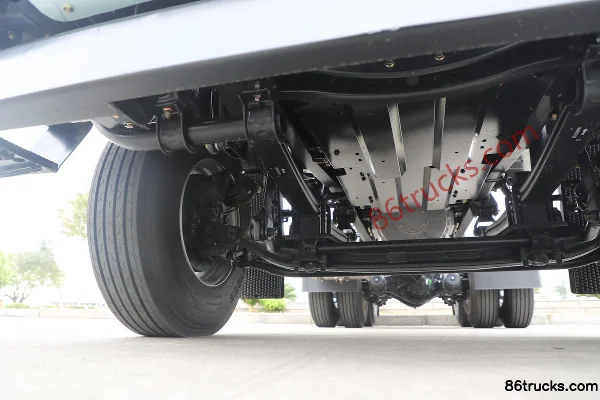 SAIC Hongyan Genlyon 6X4(10 roues) pure electric tractor unit CATL 400kWh Châssis (2) | 86Trucks