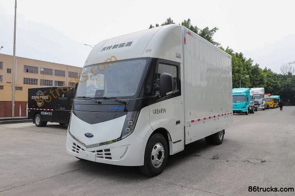 Qingling Isuzu Lingkun Air Brake 4.1m Single Row Pure Electric Van Truck CATL 120.27kWh 4X2(6 wheels) Exterior (3) | 86Trucks