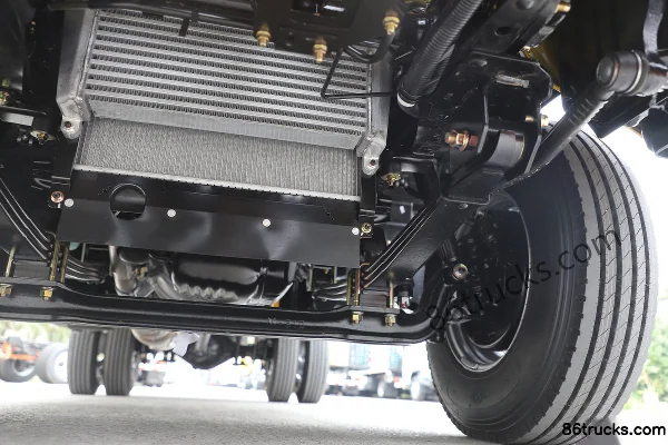 Isuzu 100P 120hp 4X2(6 wheels) 3.245m double-row van light truck (China VI)(air brake) Chassis (3) | 86Trucks