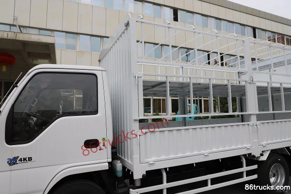Qingling Isuzu 100P 98 ch 4X2(6 roues) 3,6 m camion à ridelles simple cabine Carrosserie (1) | 86Trucks