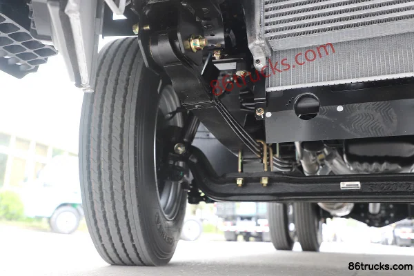 Isuzu Isuzu 100P 130hp 4X2(6 wheels) 3.142m Single Row Van Light Truck Chassis (2) | 86Trucks
