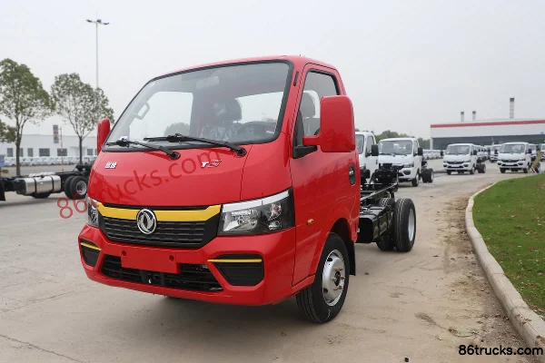 Dongfeng T5 110 hp 4X2(6 wheels) 3.965m Flammable Gas Van Transport Truck Exterior (3) | 86Trucks