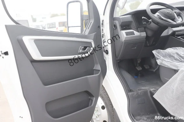 Dongfeng Yufeng V9+ 2026 Model 2.3T Diesel 163hp 3-Seat Long Wheelbase High Roof Panel Van Cab (3) | 86Trucks
