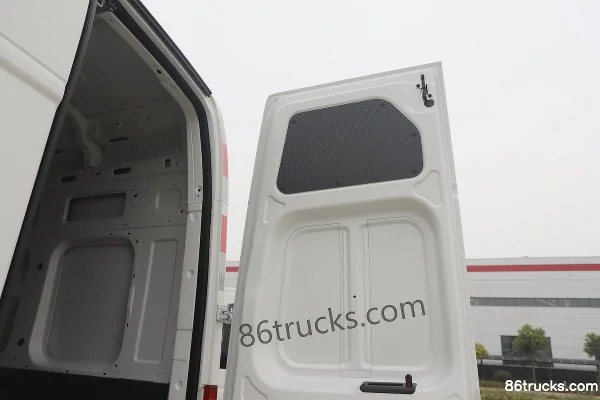 Dongfeng Yufeng V9+ 2026 Model 2.3T Diesel 163hp 3-Seat Long Wheelbase High Roof Panel Van Cargo Box (2) | 86Trucks