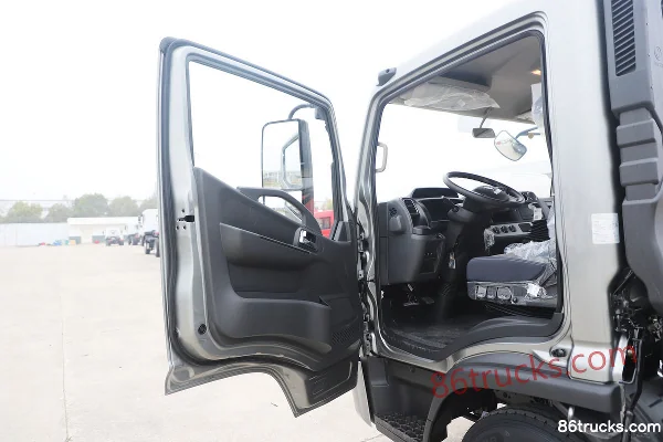 Dongfeng Duolika D6-N Ruineng Edition 163hp 4X2(6 wheels) 4.13m single row flatbed light truck (China VI) Cab (1) | 86Trucks