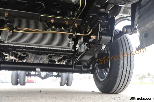 Dongfeng T5 1.6L 122hp 4X2(6 wheels) Gasoline 2.835m Double Row Side Panel Mini Truck Chassis (3) | 86Trucks