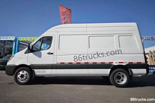 JAC 5 Series Classic 2.0T Diesel 129hp 3-Seat High Roof Long Wheelbase Panel Van Exterior (3) | 86Trucks