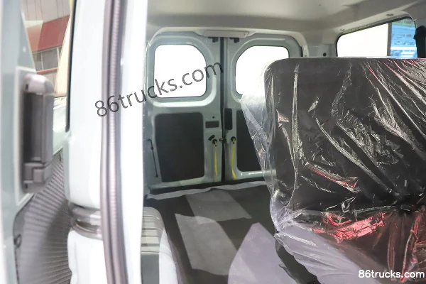 Dongfeng V8E 2026 Smart 6-Seat Electric Light Bus CATL 53.58kWh Body (1) | 86Trucks