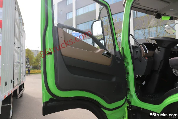 Yuejin Daqilin EH5 4X2(6 wheels) 4m Single Row Pure Electric Dump Truck CATL 140.95kWh Cab (3) | 86Trucks