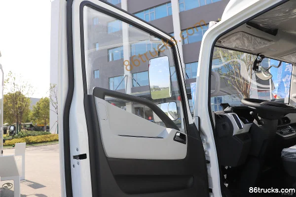 Yuejin Datun T1 Heavy-Duty Version 4.17m Single Row Pure Electric Box Truck CATL 120.27kWh 4X2(6 wheels) Cab (3) | 86Trucks
