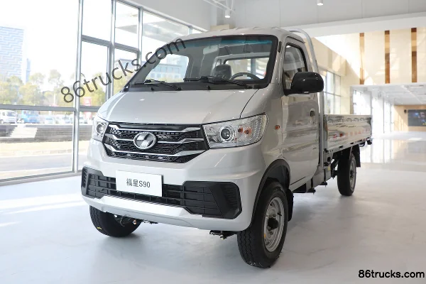 Yuejin Fuxing S90 1.6L Gasoline 123hp 4X2(6 wheels) Mengwo 5-Speed Hydraulic Brake 3.05m Single Row Flatbed Micro Truck Exterior (3) | 86Tru