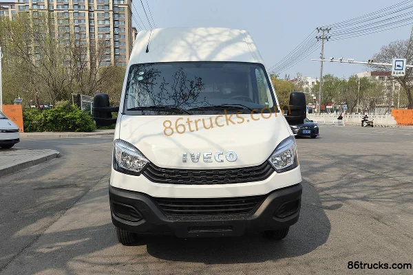 NAVECO Ousheng Yunrui Series 2020 146hp 3.0T Manual 3-Seat Long Wheelbase Short Overhang High Roof Panel Van Exterior (2) | 86Trucks