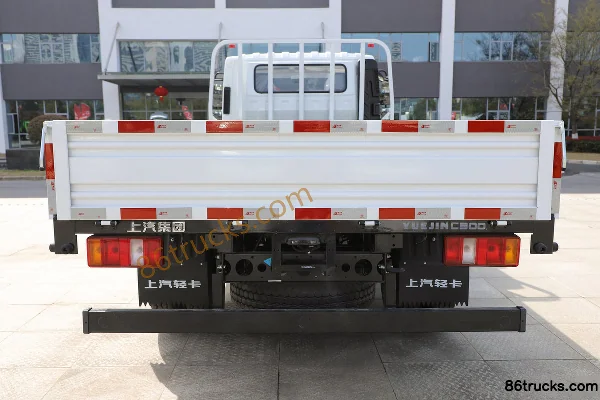 Yuejin Beyond C300 140hp 4X2(6 wheels) 4.2m single-row stake truck light truck Body (3) | 86Trucks