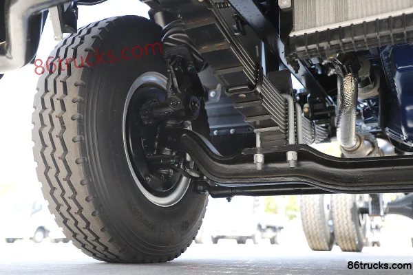 Yuejin Chaoyun H500 170hp 4X2(6 wheels) 3.79m semi-row van light truck (China VI) Chassis (2) | 86Trucks