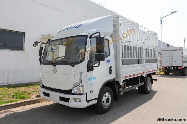 Yuejin Dana T1 Heavy-Duty Edition Air Brake 4.2m Single Row Pure Electric Stake Truck CATL 140.41kWh 4X2(6 wheels) Exterior (3) | 86Trucks