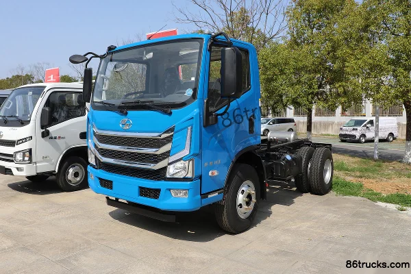 Yuejin Qilin H3 2.5L Diesel 180 hp 4X2(6 wheels) Fast Gear 10-Speed 3.2m Single Row Dump Truck Exterior (3) | 86Trucks