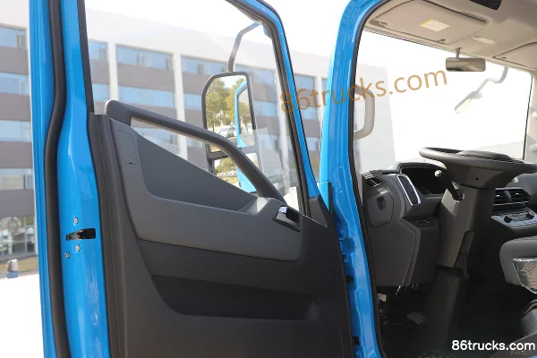 Yuejin Qilin H3 2.5L Diesel 180 hp 4X2(6 wheels) Fast Gear 10-Speed 3.2m Single Row Dump Truck Cab (3) | 86Trucks