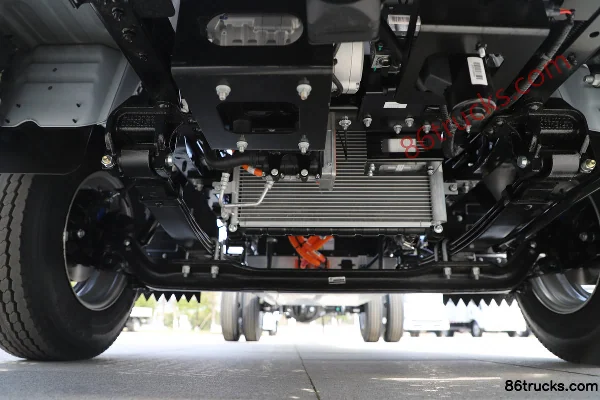 Yuejin Dana T2 4.2m single-row pure electric panel light truck, CATL 70.59kWh 4X2(6 wheels) Chassis (1) | 86Trucks