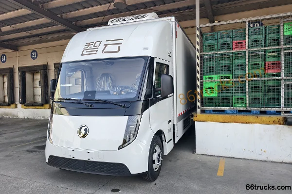 SHACMAN Zhiyun Kunshi 4X2(6 wheels) 4.055m Single Row Electric Refrigerated Truck CATL 120.27kWh Exterior (3) | 86Trucks
