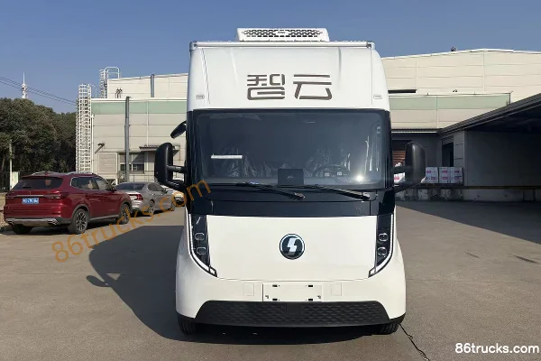 SHACMAN Zhiyun Kunshi 4X2(6 wheels) 4.055m Single Row Electric Refrigerated Truck CATL 120.27kWh Exterior (2) | 86Trucks
