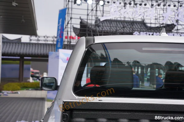 JMC Dadao 2026 Model Zhuiguangzhe Supreme Edition 2.5T Diesel 211hp Auto 4WD Standard Wheelbase Double Row Pickup Body (6) | 86Trucks