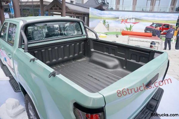 JMC Dadao Quannengzhe Mountain Edition Comfort 2.5T Diesel 211hp Auto 4WD Long Wheelbase Double Row Pickup Body (2) | 86Trucks