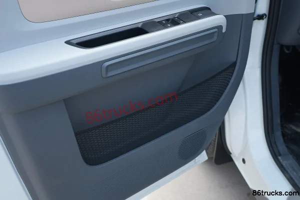 SAIC MAXUS Dana V1 2025 Model 3-Seat Long Wheelbase High Roof Pure Electric Panel Van 51kWh Cab (2) | 86Trucks