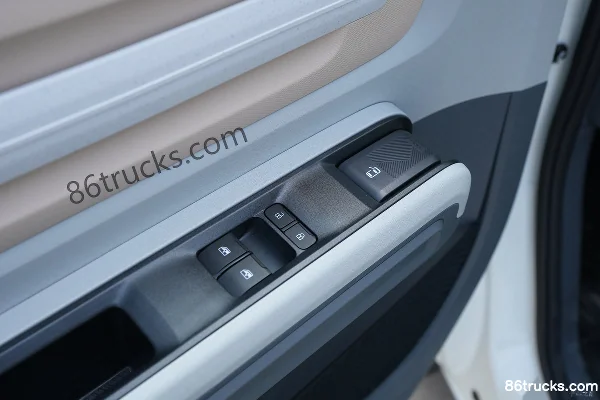 SAIC MAXUS Dana V1 2025 Model 3-Seat Long Wheelbase High Roof Pure Electric Panel Van 51kWh Cab (1) | 86Trucks