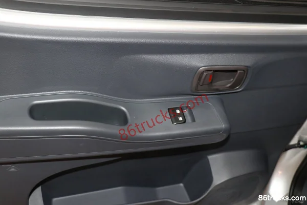 Lingshi Auto Gold Small Truck PLUS 3.355m Single Row Pure Electric Flatbed Micro Truck CATL 55.64kWh 4X2(6 wheels) Cab (3) | 86Trucks