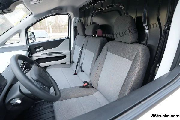 Huolala Duola Large Van 2025 Super Fast Charge Practical Edition 3-Seat Pure Electric Panel Van CATL 43.53kWh Cab (1) | 86Trucks