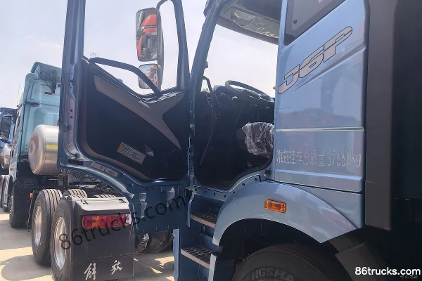 FAW Jiefang J6P 6X4(10 roues) tracteur routier électrique pur 528.13kWh Cabine (1) | 86Trucks
