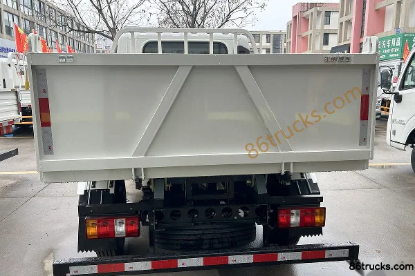 JMC New Shunda 2.5L Diesel 136hp 4X2(6 wheels) WLY 5-Speed 2.19m Double Row Dump Truck Body (2) | 86Trucks