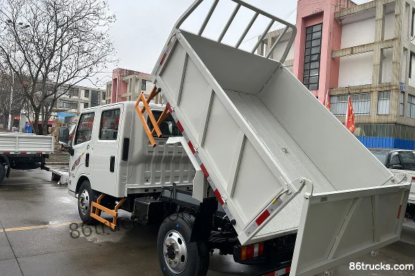 JMC New Shunda 2.5L Diesel 136hp 4X2(6 wheels) WLY 5-Speed 2.19m Double Row Dump Truck Body (1) | 86Trucks