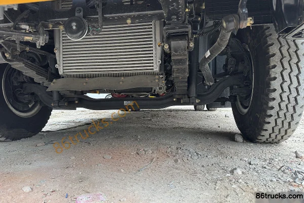 Dongfeng Tank Edition 155hp 4X2(6 wheels) Fast Gear 8-Speed Wrecker Truck (Hubei Longmu) Chassis (2) | 86Trucks