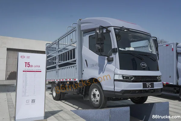 BYD T5 Mountain Tech Edition 4.2m Single Row Pure Electric Cargo Van Fudi 132kWh 4X2(6 wheels) Exterior