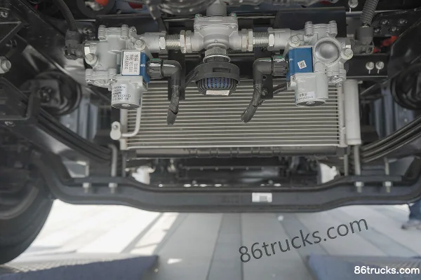 BYD T5 Mountain Tech Edition 4.2m Single Row Pure Electric Cargo Van Fudi 132kWh 4X2(6 wheels) Chassis (1) | 86Trucks