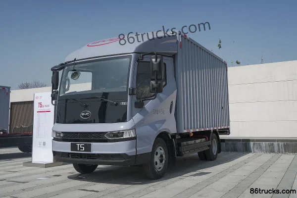 BYD T5EV Fortune Edition 4.5T 4.03m Single Row Pure Electric Van Light Truck 132kWh 4X2(6 wheels) Exterior (3) | 86Trucks