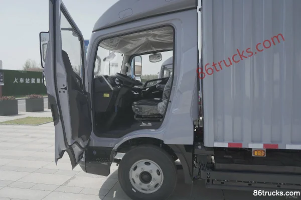 BYD T5EV Fortune Edition 4.5T 4.03m Single Row Pure Electric Van Light Truck 132kWh 4X2(6 wheels) Cab (1) | 86Trucks