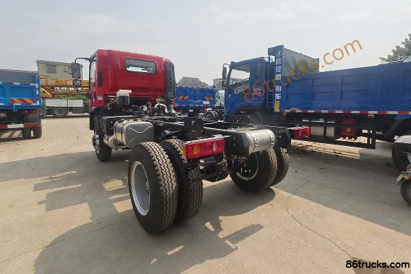 Dongfeng Jincheng M3S 2.5L Diesel 172 hp 4X2(6 wheels) Fast Gear 10-speed 3.8m Single Row Flatbed Light Truck Exterior (3) | 86Trucks