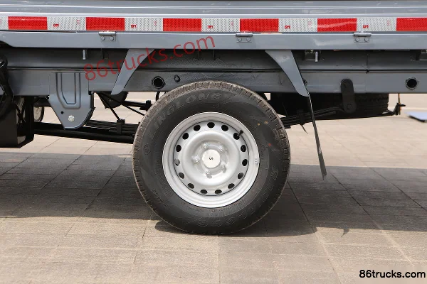 SRM Xinka T3 PLUS 2026 luxe 1.8L essence 136 ch 4X2(6 roues) 2,51 m micro camion plateau double cabine Châssis (3) | 86Trucks