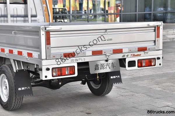 SRM Xinka T3 PLUS 2026 Model Luxury 1.6L Gasoline 125hp 4X2(6 wheels) 3.05m Single Row Panel Micro Truck Cab (1) | 86Trucks