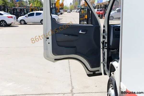 Foton Xiangling M2 Pro Luxury 1.6L 122hp 4X2(6 wheels) Gasoline 2.7m Double Row Box Mini Truck Cab (2) | 86Trucks