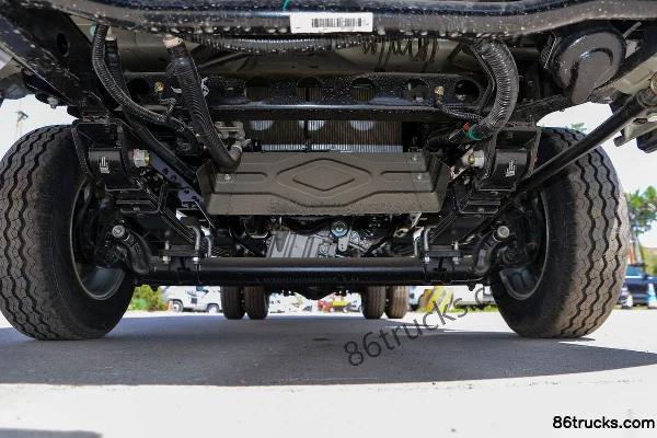 Foton Xiangling M2 Pro Luxury 1.6L 122hp 4X2(6 wheels) Gasoline 2.7m Double Row Box Mini Truck Chassis (1) | 86Trucks