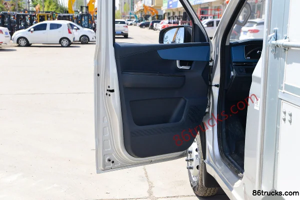 FotonV5 1.6L Gasoline 120hp 4X2(6 wheels) Dongan 5-speed 3.7m Single Row Wing Opening Van Micro Truck Cab (2) | 86Trucks