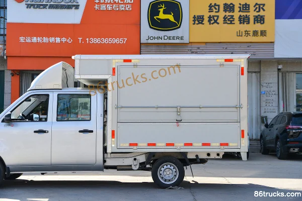 Foton Xiangling Q Split Type Luxe 1.6L 120 ch 4X2(6 roues) Essence 2,8 m Monoplace Camion à hayon élévateur Carrosserie (2) | 86Trucks