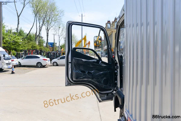 Foton Forland M6 130hp 4X2(6 wheels) 4.14m Single Row Van Light Truck (WLY6 gears) Cab (1) | 86Trucks