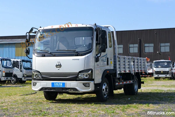 Sinotruk Hanjiang 2.4L Diesel 168hp 4X2(6 wheels) Fast Gear 8-speed 3.85m Semi-row Flatbed Light Truck Exterior (3) | 86Trucks