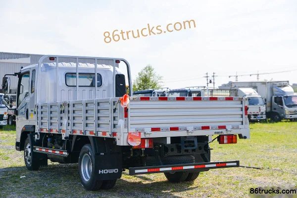 Sinotruk Hanjiang 2.4L Diesel 168hp 4X2(6 wheels) Fast Gear 8-speed 3.85m Semi-row Flatbed Light Truck Body (3) | 86Trucks